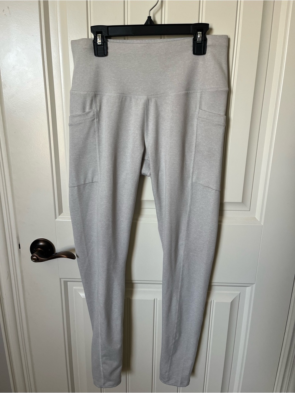 Apana Light Gray High-Waist Pocket Leggings